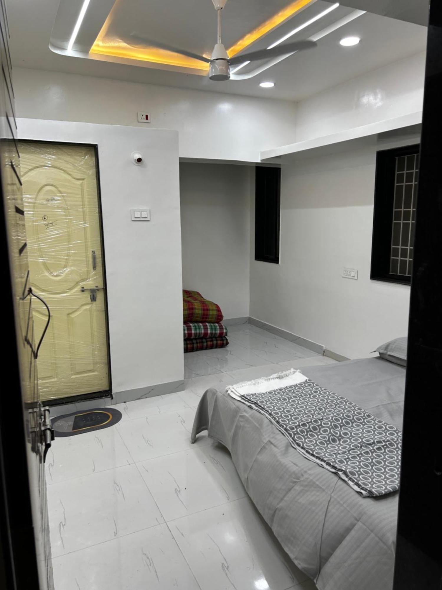 Vatavriksha Guest House,Akkalkot Akalkot エクステリア 写真